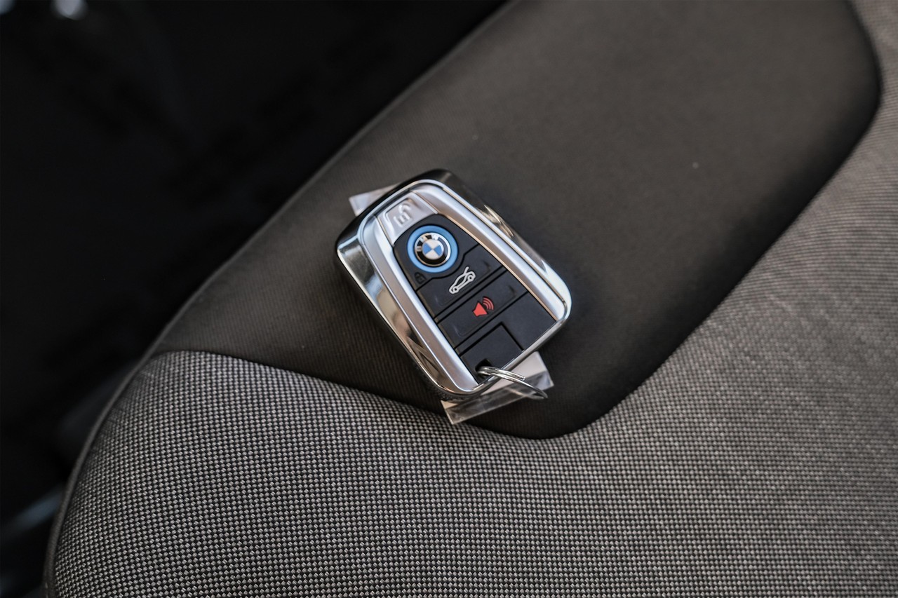 BMW i3 Vehicle Main Gallery Image 49