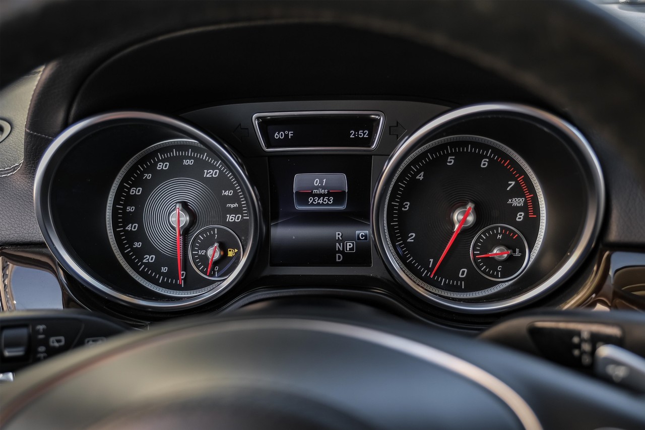 Mercedes-Benz GLS 450 Vehicle Main Gallery Image 18