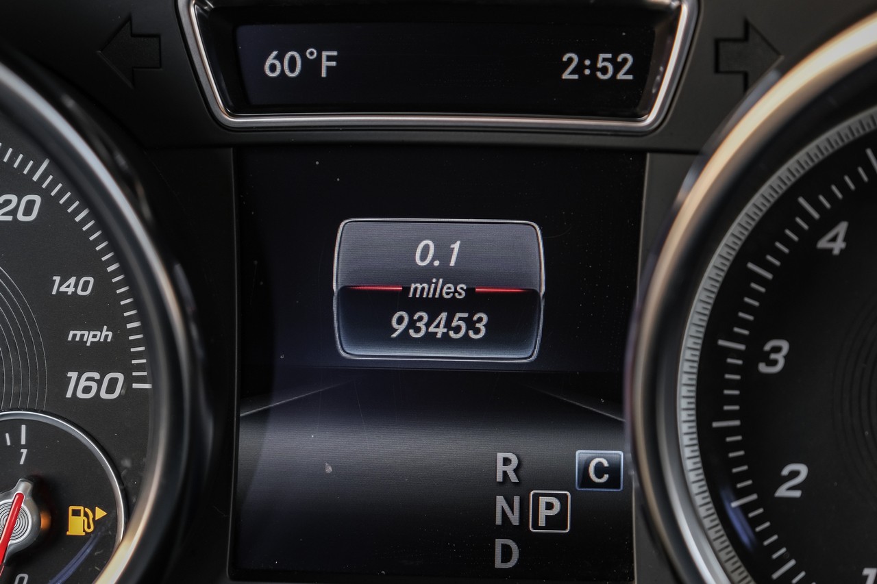 Mercedes-Benz GLS 450 Vehicle Main Gallery Image 19