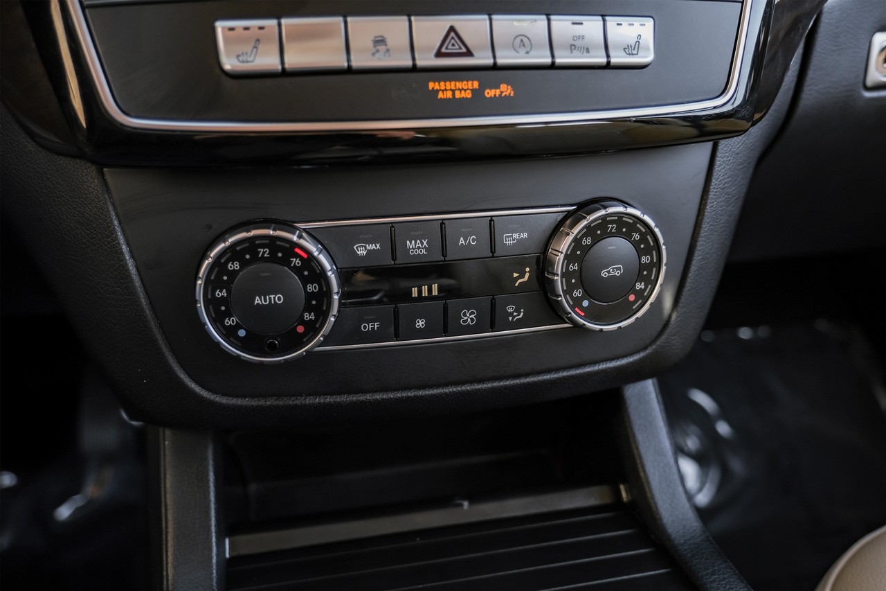 Mercedes-Benz GLS 450 Vehicle Main Gallery Image 27