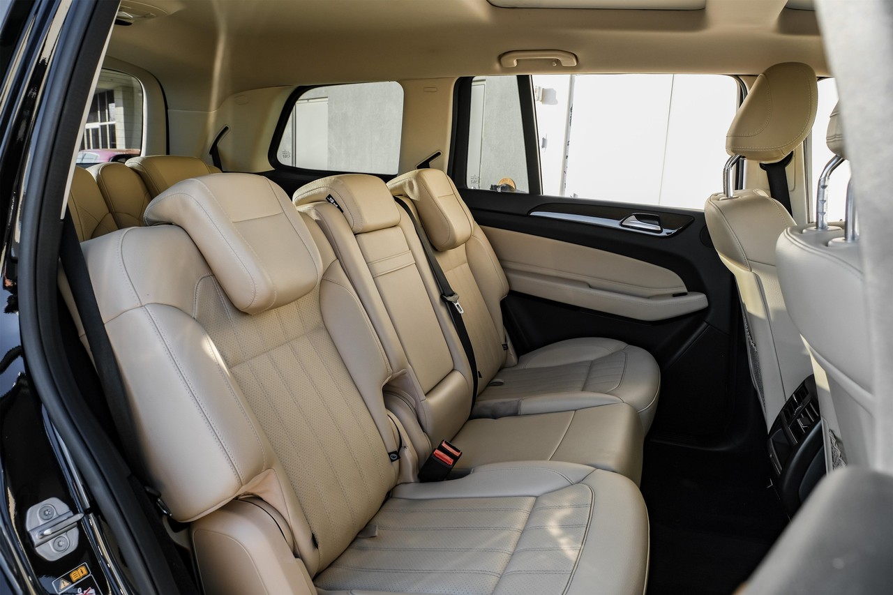 Mercedes-Benz GLS 450 Vehicle Main Gallery Image 35