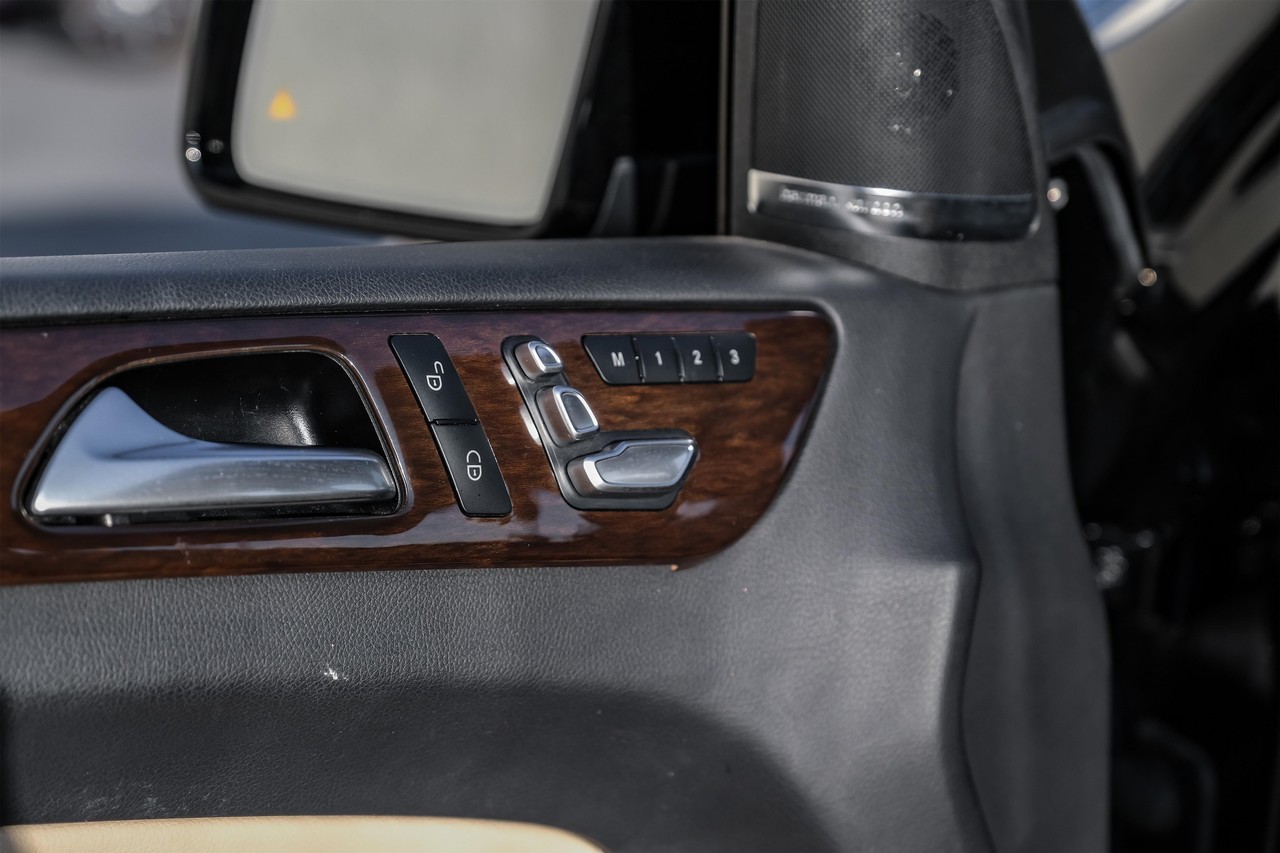 Mercedes-Benz GLS 450 Vehicle Main Gallery Image 43