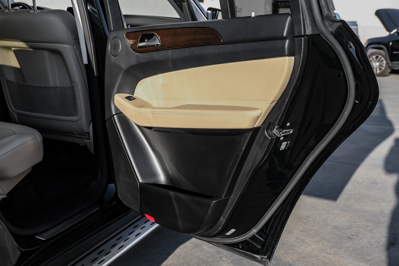 Mercedes-Benz GLS 450 Vehicle Main Gallery Image 47