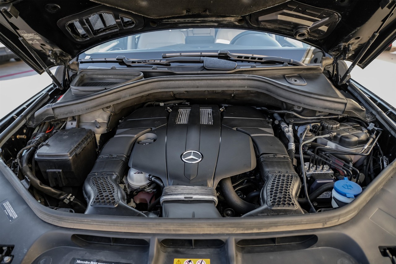 Mercedes-Benz GLS 450 Vehicle Main Gallery Image 51