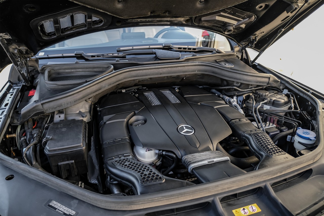 Mercedes-Benz GLS 450 Vehicle Main Gallery Image 52