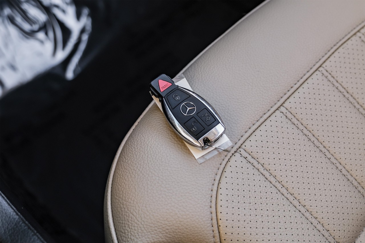 Mercedes-Benz GLS 450 Vehicle Main Gallery Image 60