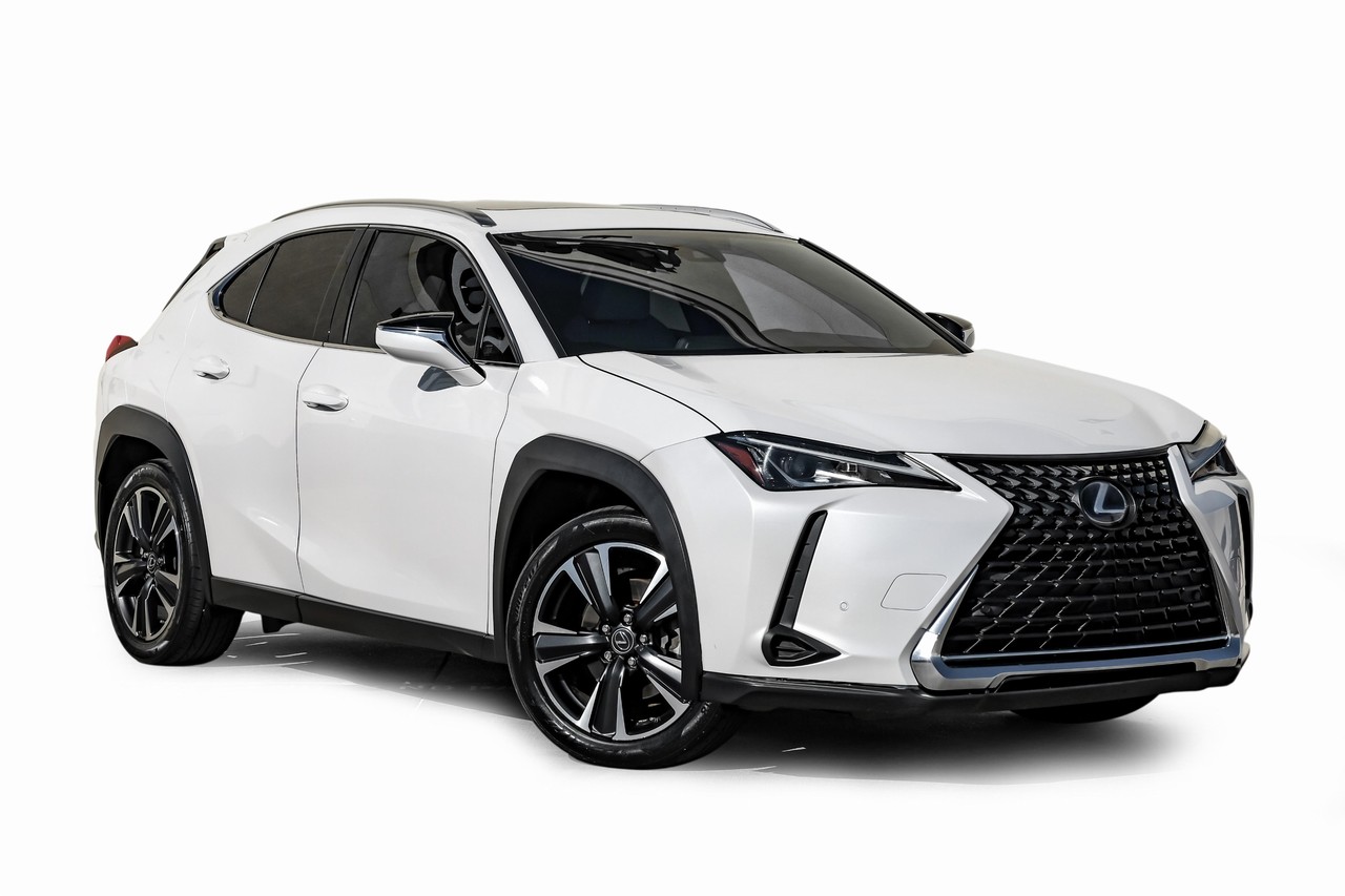 Lexus UX Vehicle Main Gallery Image 06