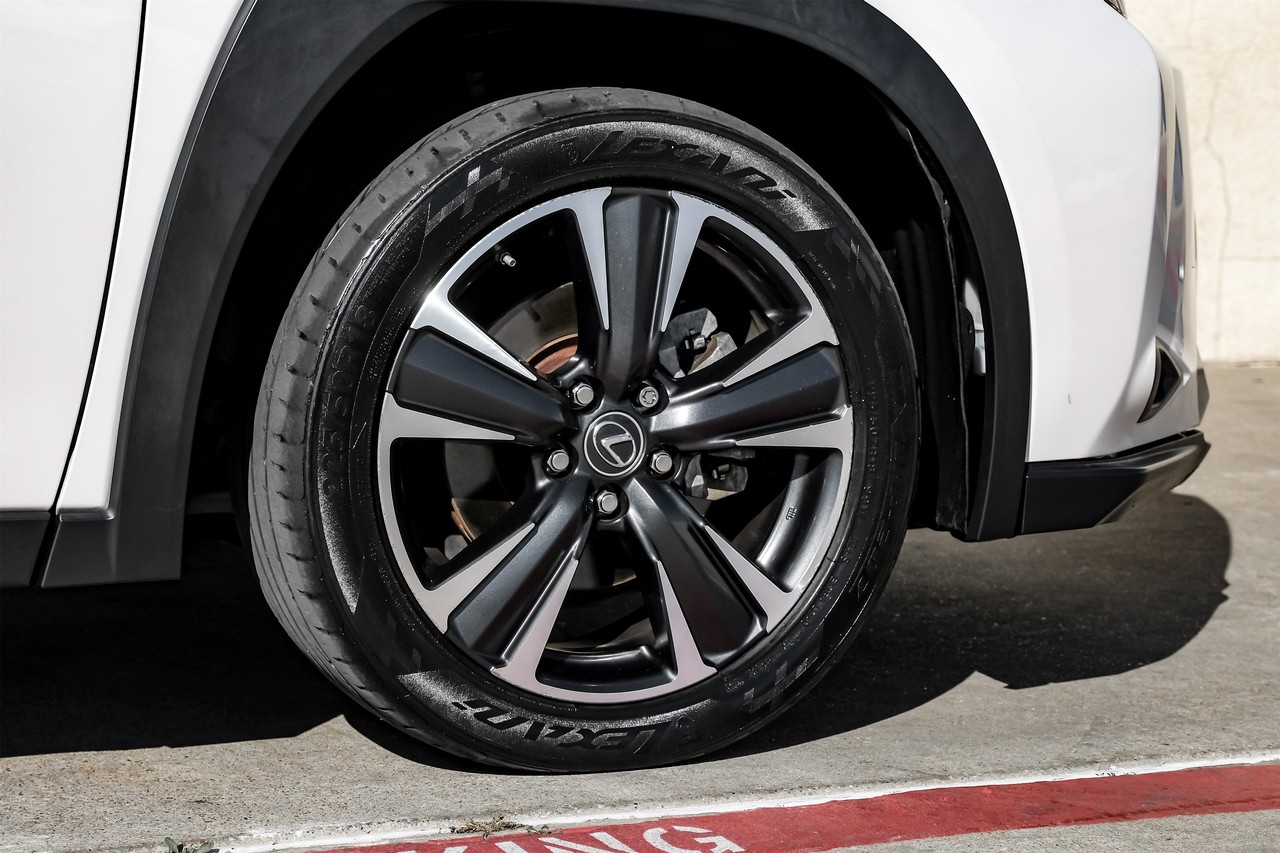 Lexus UX Vehicle Main Gallery Image 51