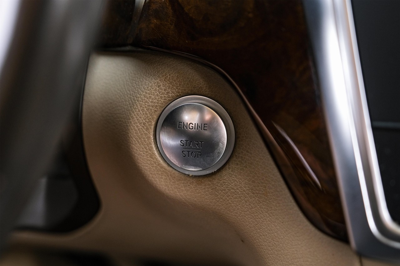 Mercedes-Benz ML 350 Vehicle Main Gallery Image 21