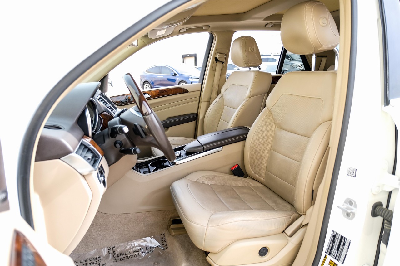 Mercedes-Benz ML 350 Vehicle Main Gallery Image 31