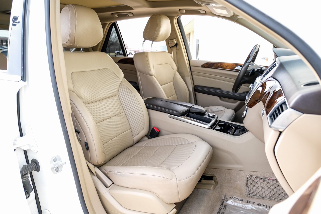 Mercedes-Benz ML 350 Vehicle Main Gallery Image 33