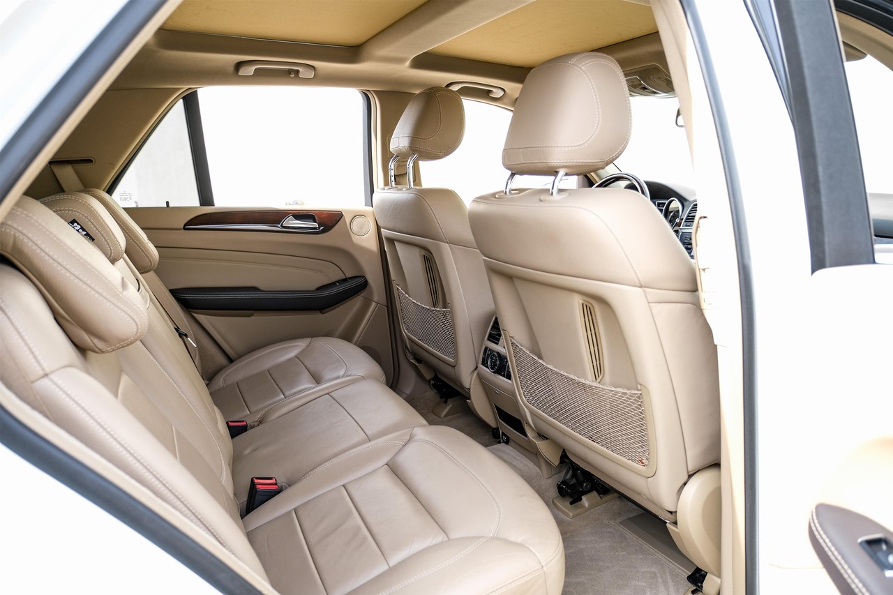 Mercedes-Benz ML 350 Vehicle Main Gallery Image 35