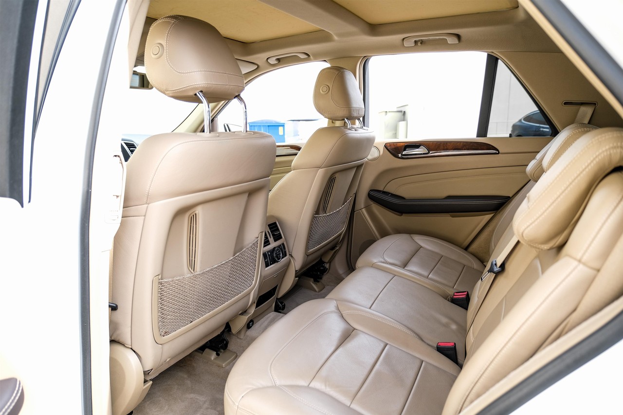Mercedes-Benz ML 350 Vehicle Main Gallery Image 37