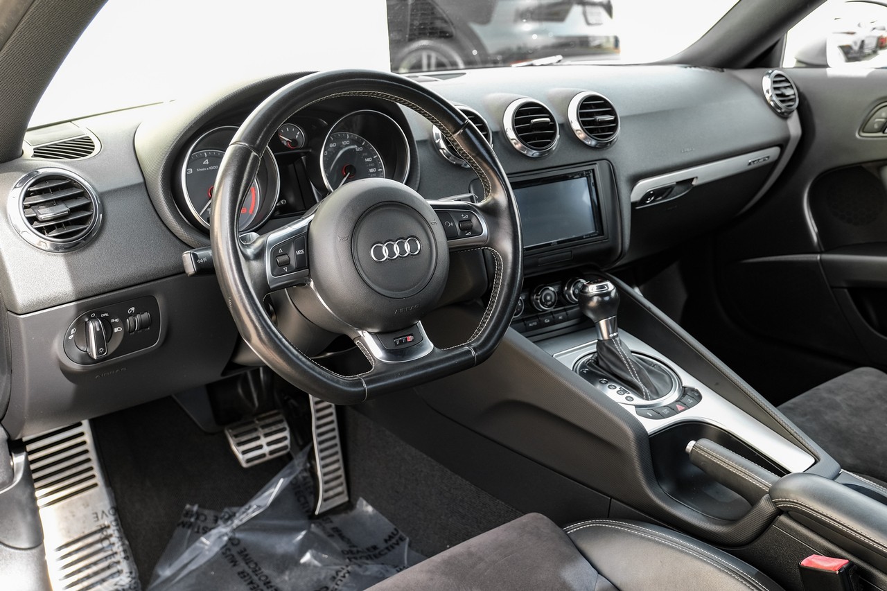 Audi TTS Vehicle Main Gallery Image 03