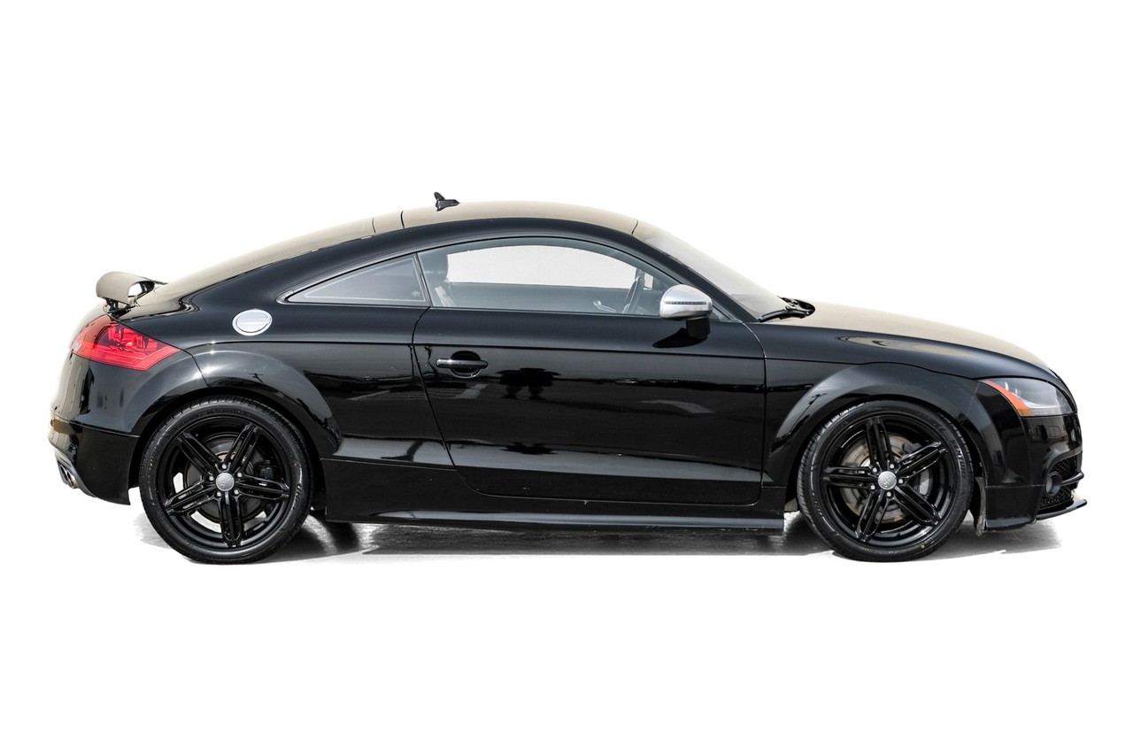 Audi TTS Vehicle Main Gallery Image 07