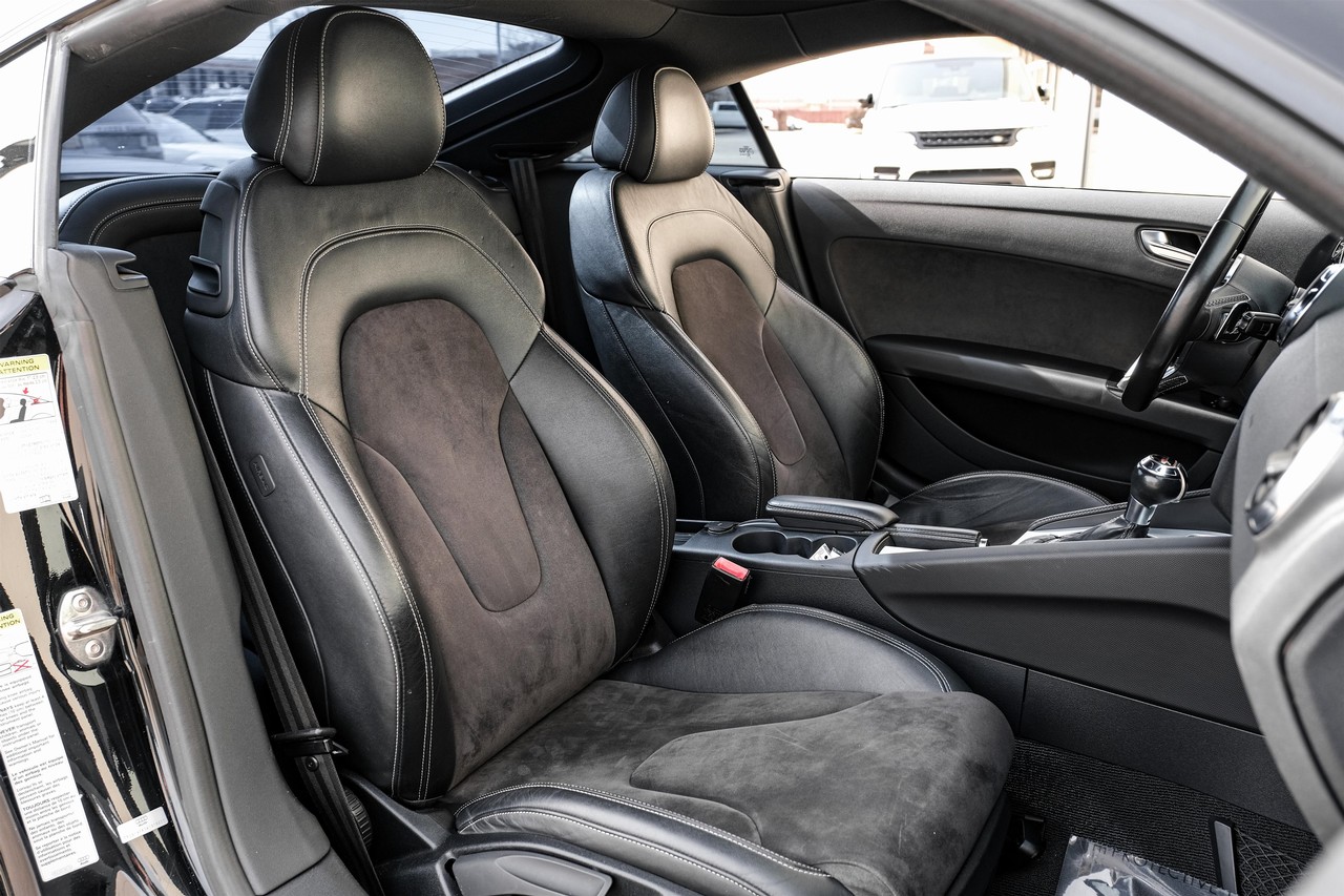 Audi TTS Vehicle Main Gallery Image 27