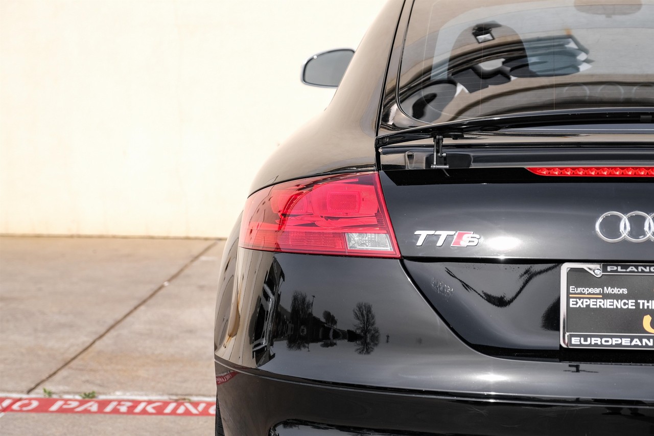 Audi TTS Vehicle Main Gallery Image 34