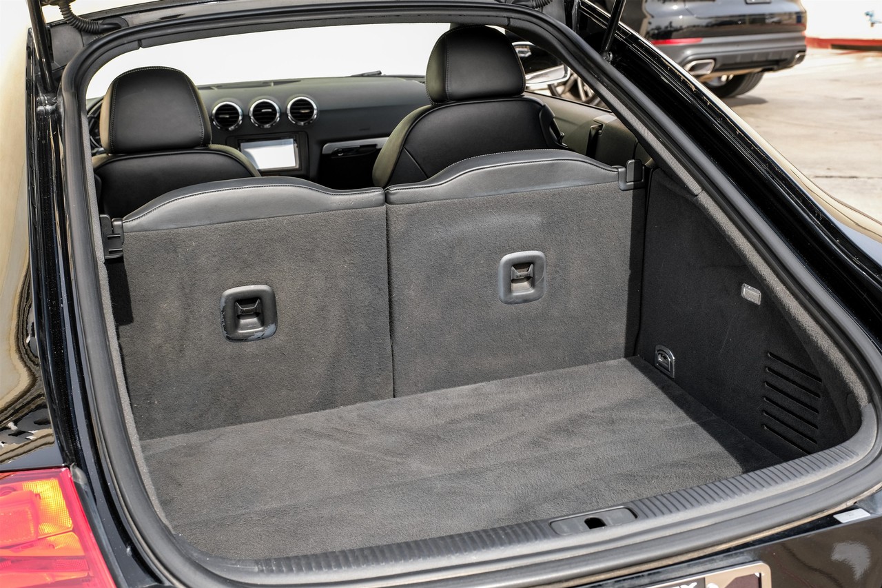 Audi TTS Vehicle Main Gallery Image 38