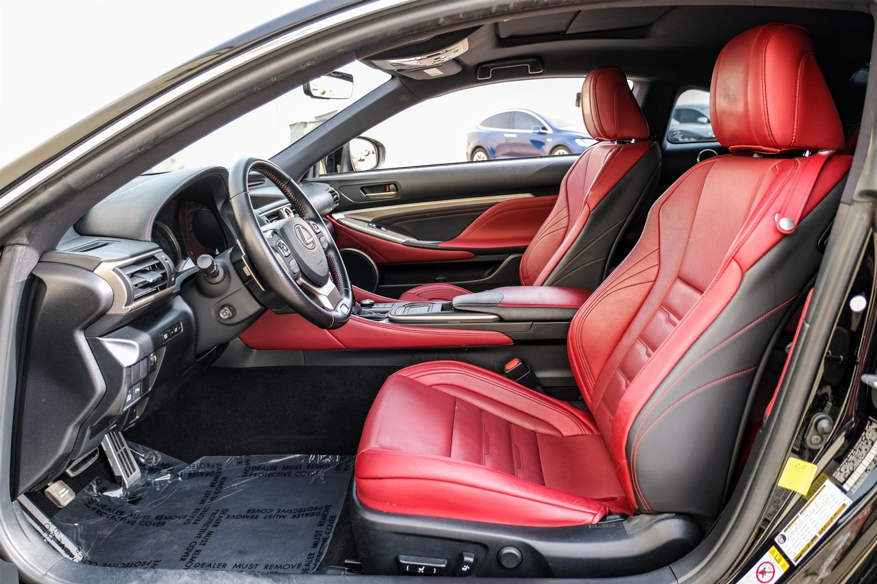 Lexus RC Vehicle Main Gallery Image 04