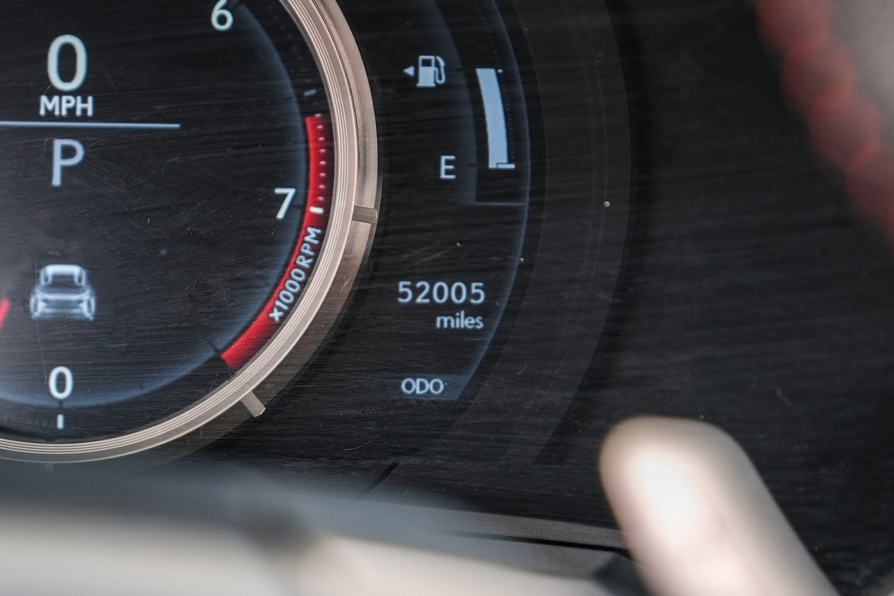 Lexus RC Vehicle Main Gallery Image 19