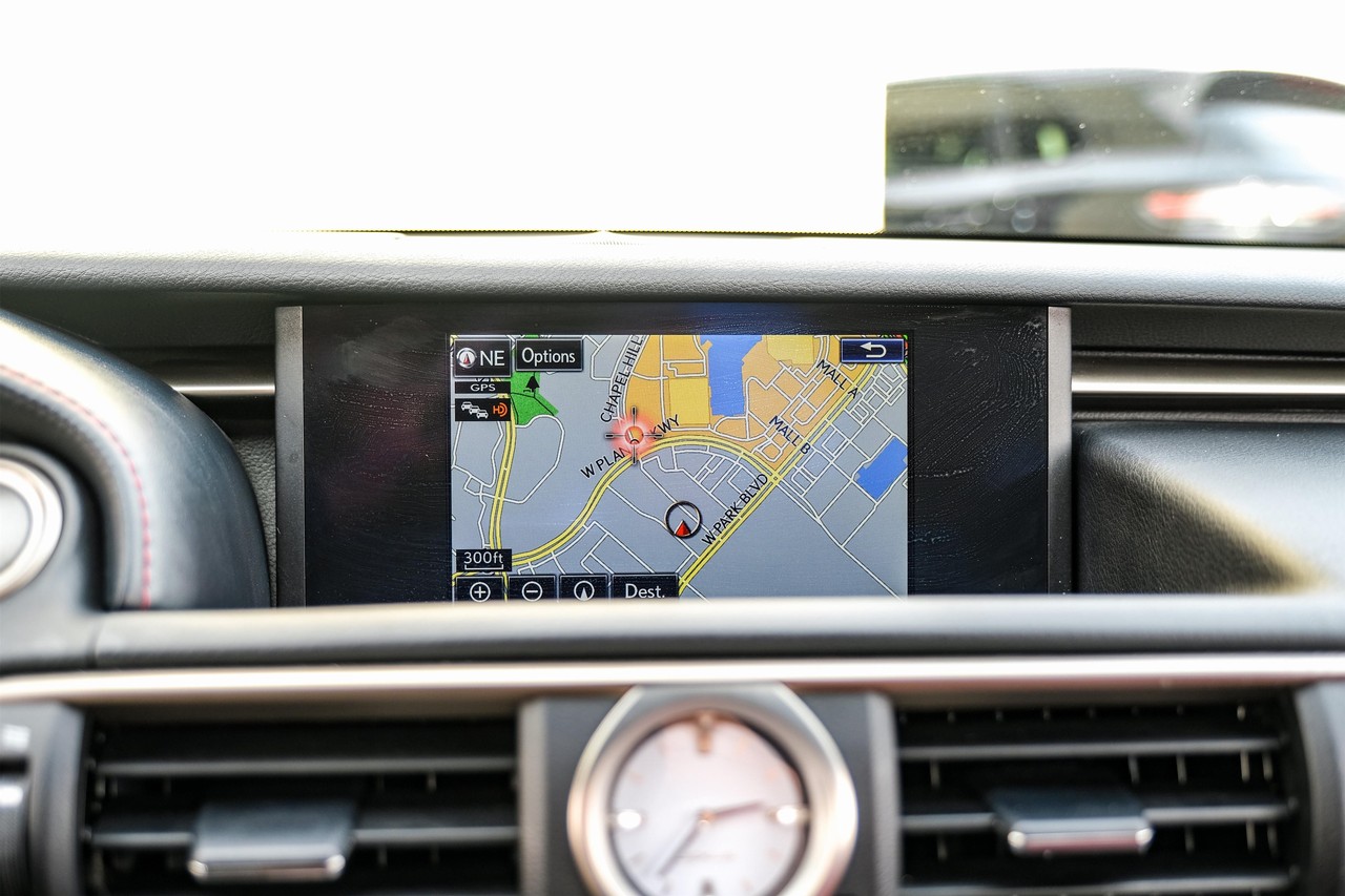 Lexus RC Vehicle Main Gallery Image 21