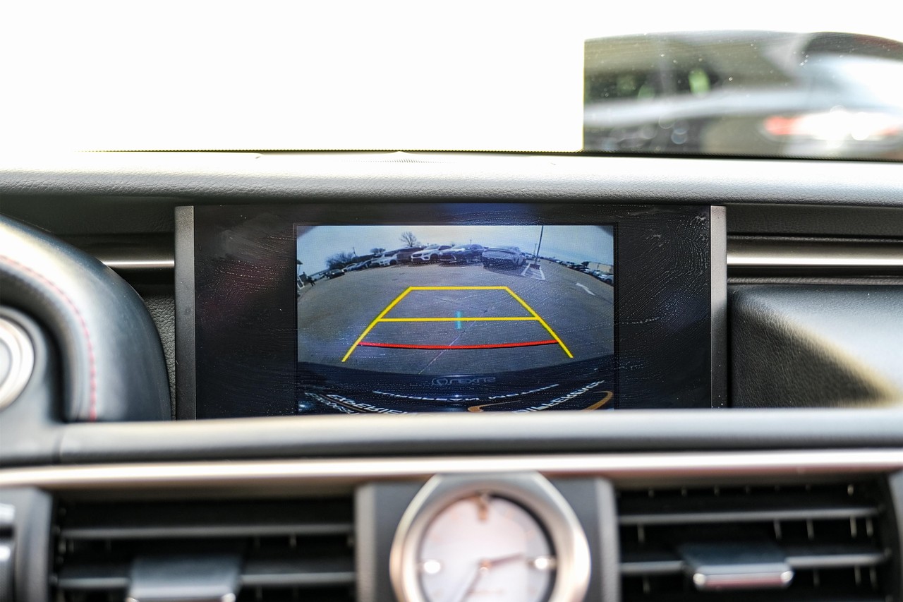 Lexus RC Vehicle Main Gallery Image 22