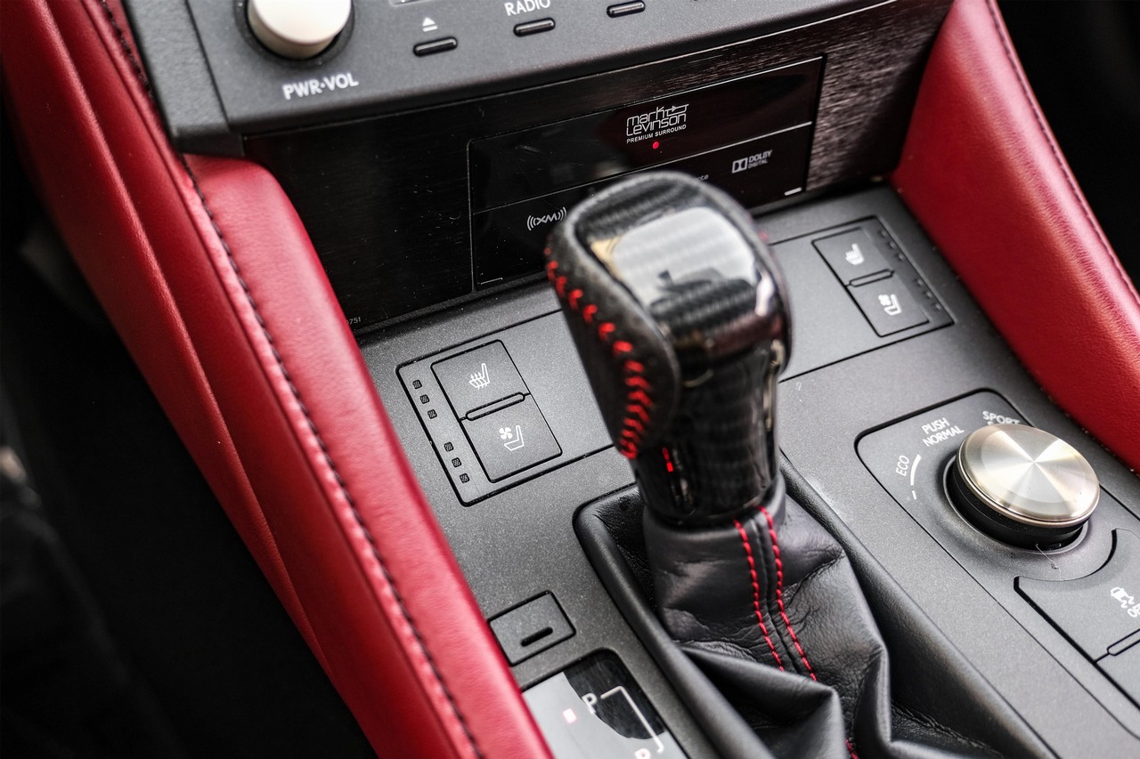 Lexus RC Vehicle Main Gallery Image 29