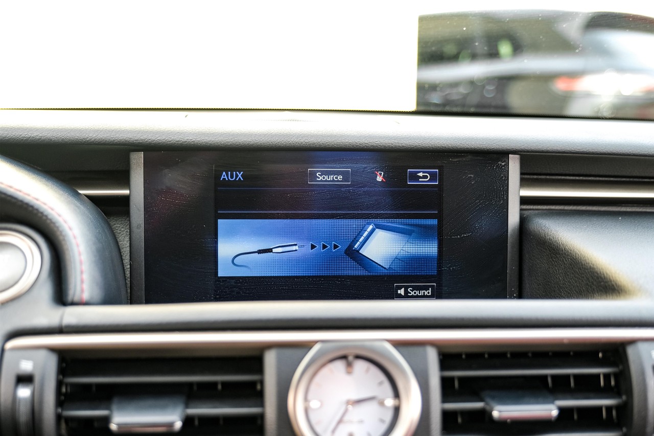 Lexus RC Vehicle Main Gallery Image 33