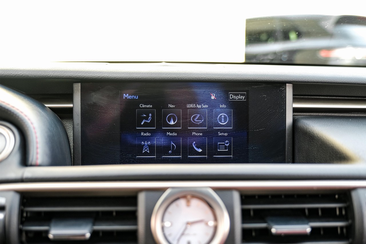 Lexus RC Vehicle Main Gallery Image 35