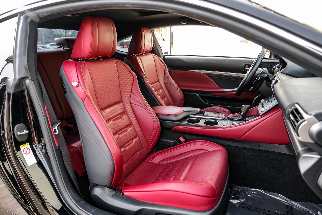 Lexus RC Vehicle Main Gallery Image 39