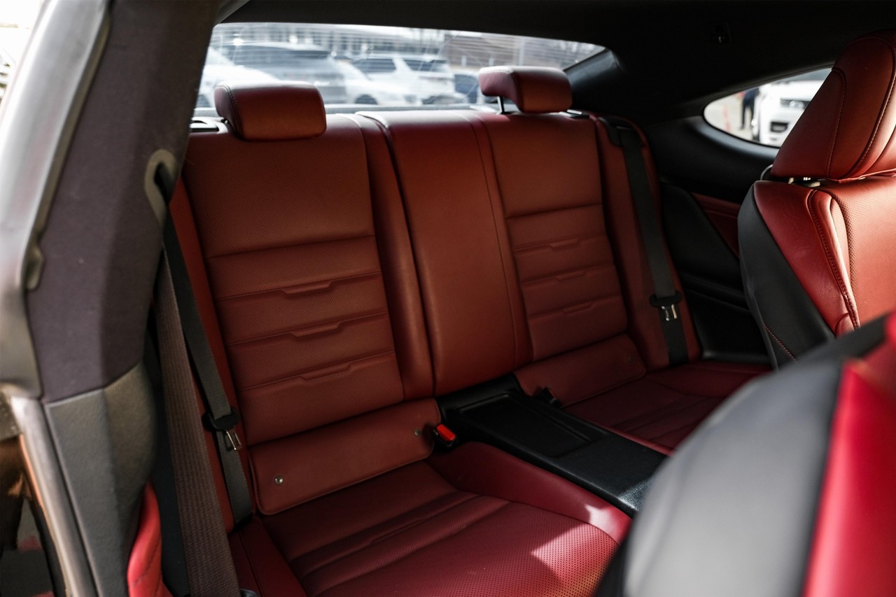 Lexus RC Vehicle Main Gallery Image 40