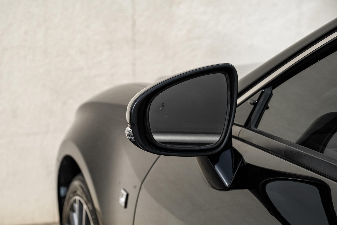 Lexus RC Vehicle Main Gallery Image 42