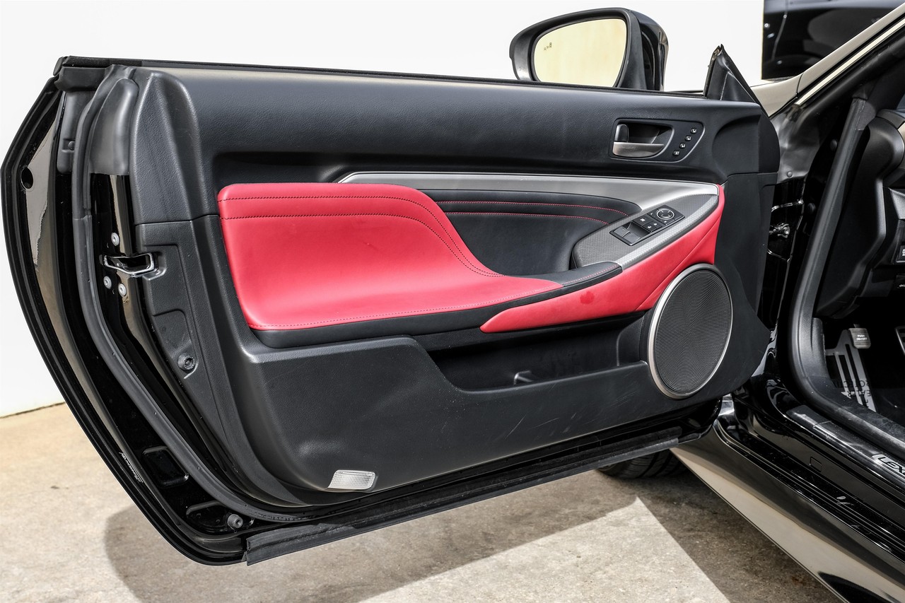 Lexus RC Vehicle Main Gallery Image 43