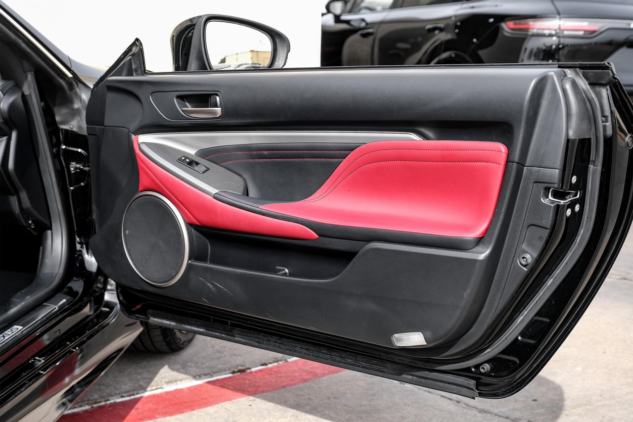 Lexus RC Vehicle Main Gallery Image 45