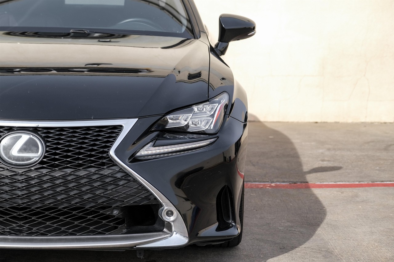 Lexus RC Vehicle Main Gallery Image 46