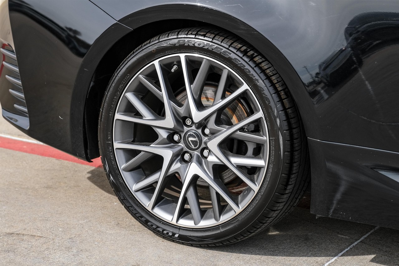 Lexus RC Vehicle Main Gallery Image 52