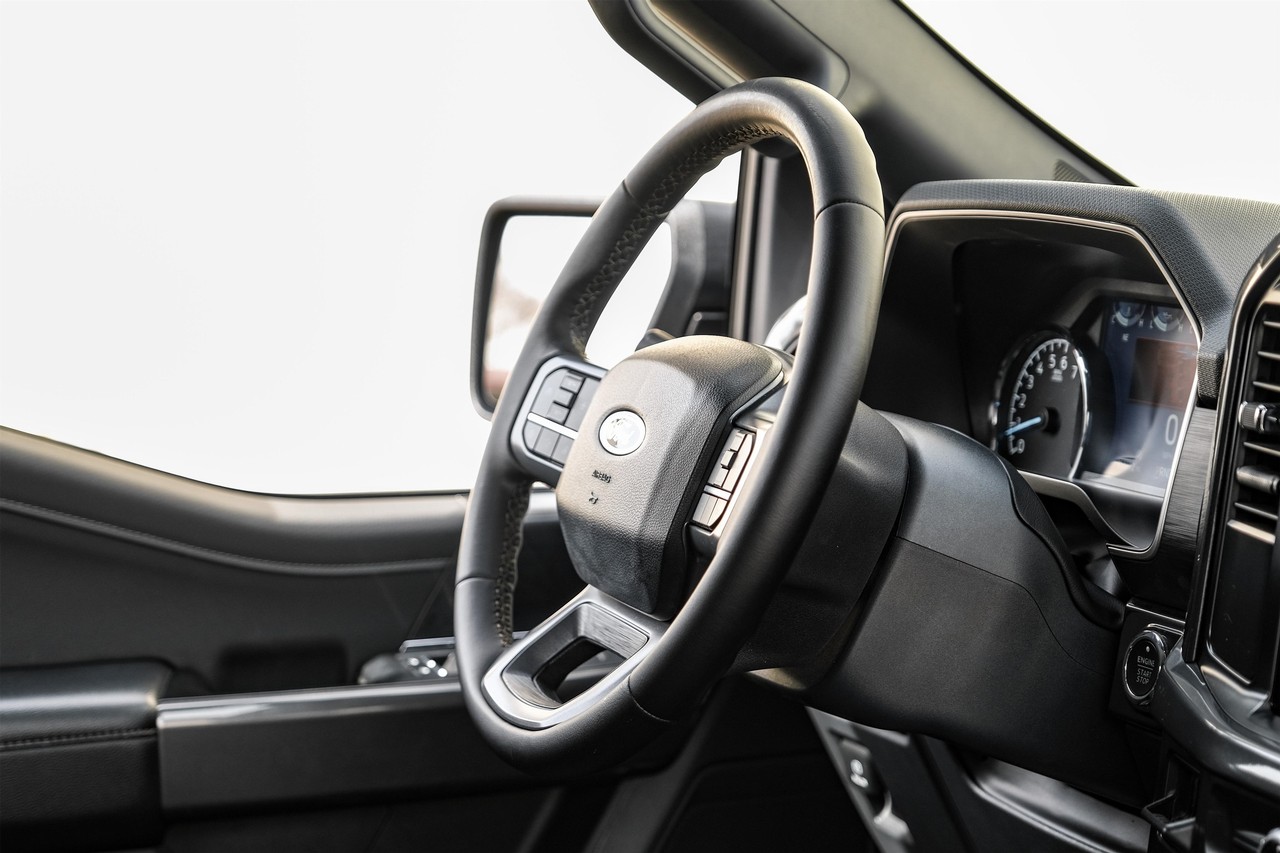 Ford F-150 Vehicle Main Gallery Image 14