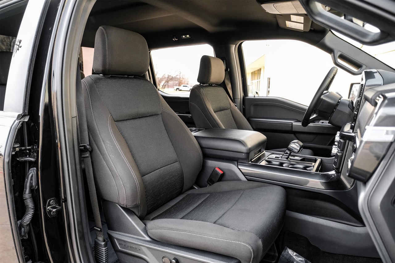 Ford F-150 Vehicle Main Gallery Image 31