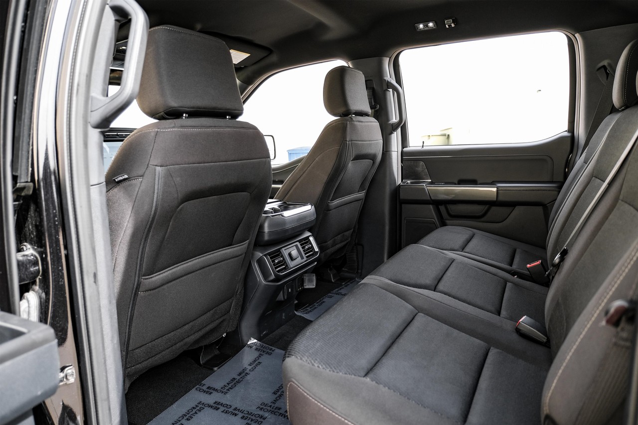 Ford F-150 Vehicle Main Gallery Image 34