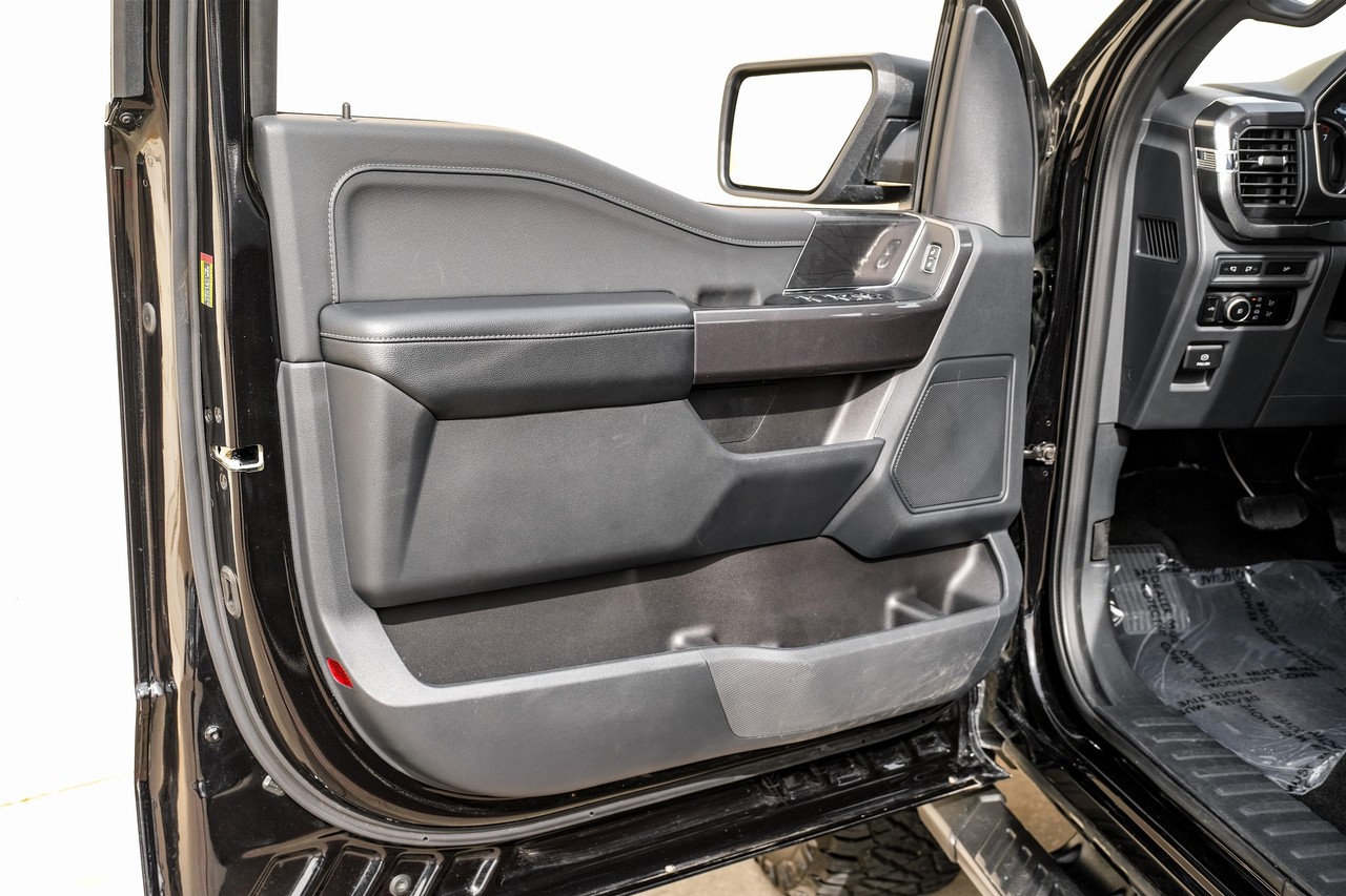 Ford F-150 Vehicle Main Gallery Image 38