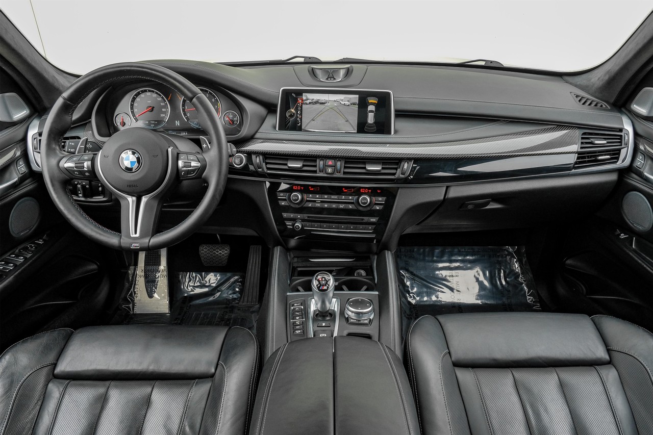 BMW X5 M Vehicle Main Gallery Image 15