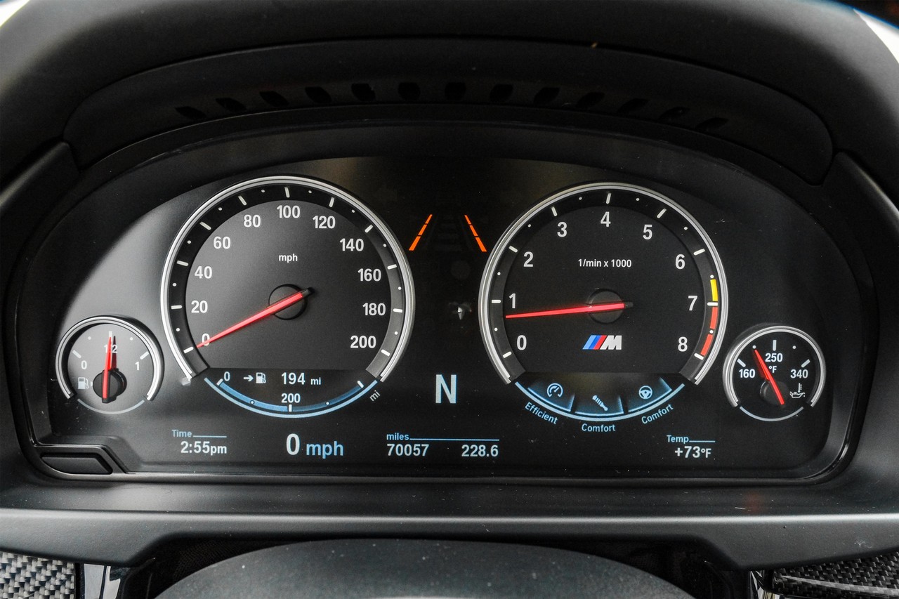 BMW X5 M Vehicle Main Gallery Image 21