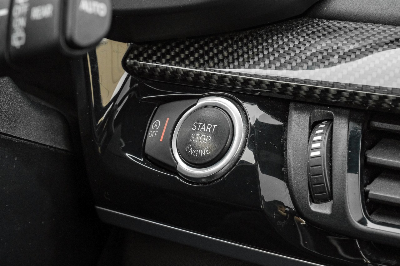 BMW X5 M Vehicle Main Gallery Image 23