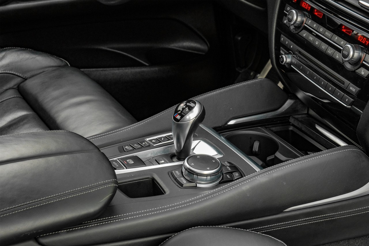 BMW X5 M Vehicle Main Gallery Image 26