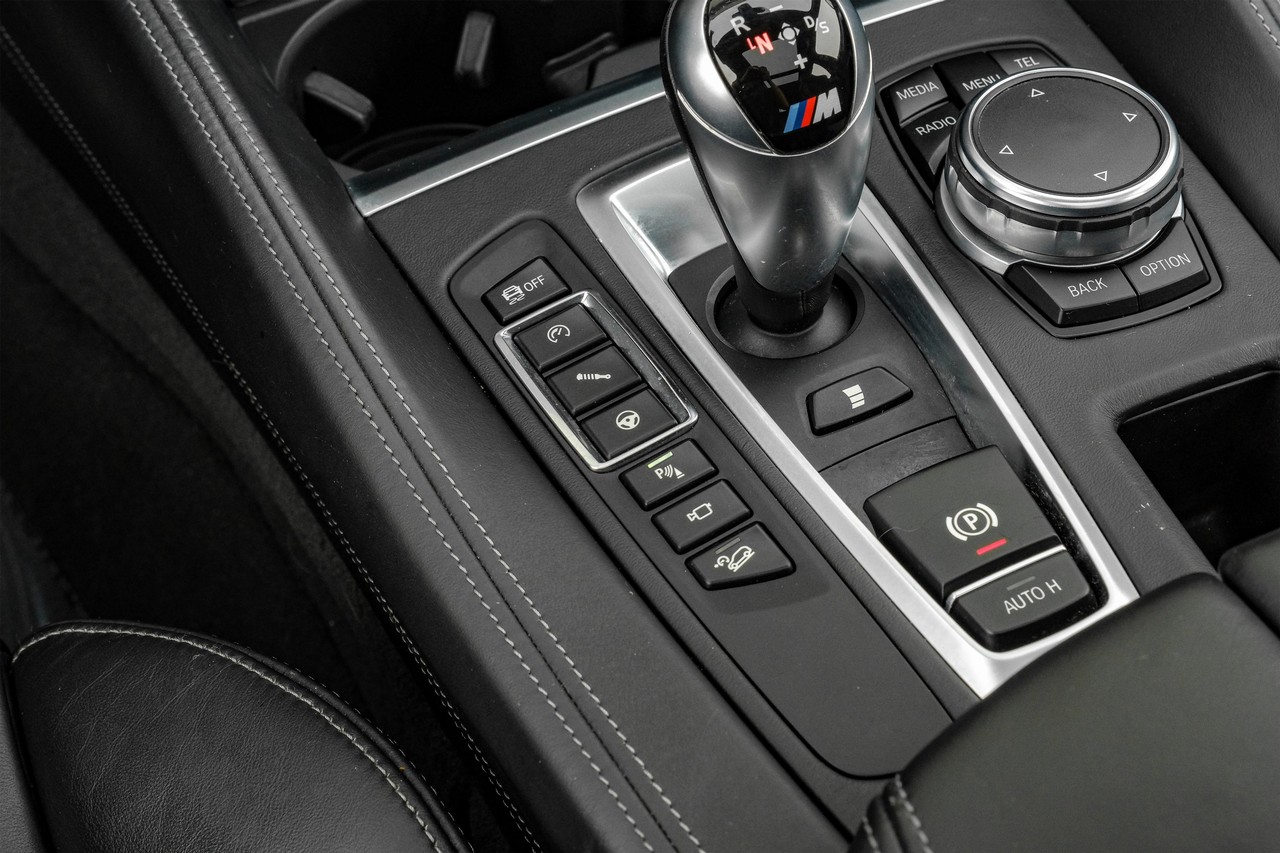 BMW X5 M Vehicle Main Gallery Image 28