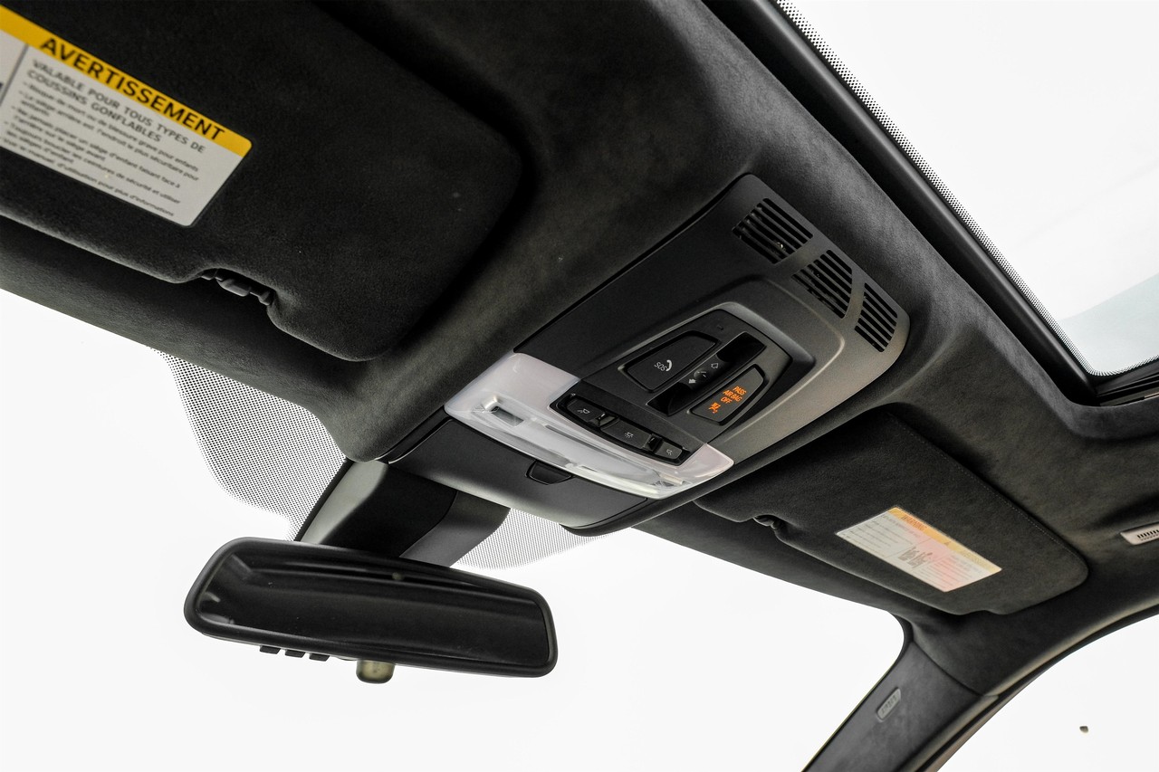 BMW X5 M Vehicle Main Gallery Image 35