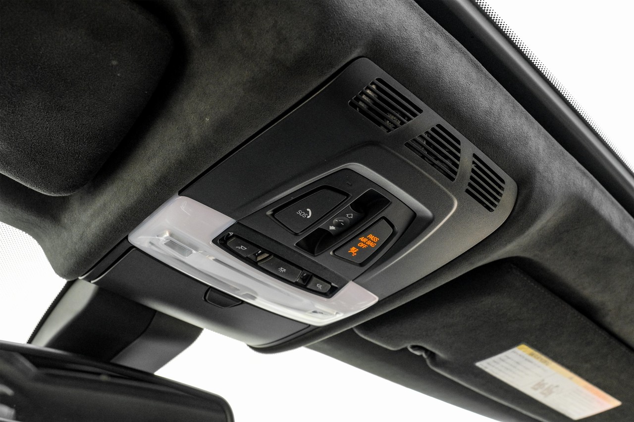 BMW X5 M Vehicle Main Gallery Image 36