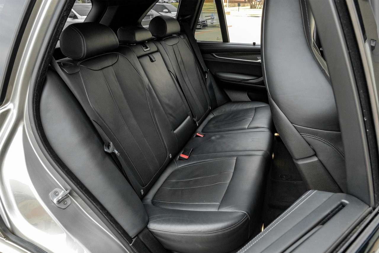 BMW X5 M Vehicle Main Gallery Image 45