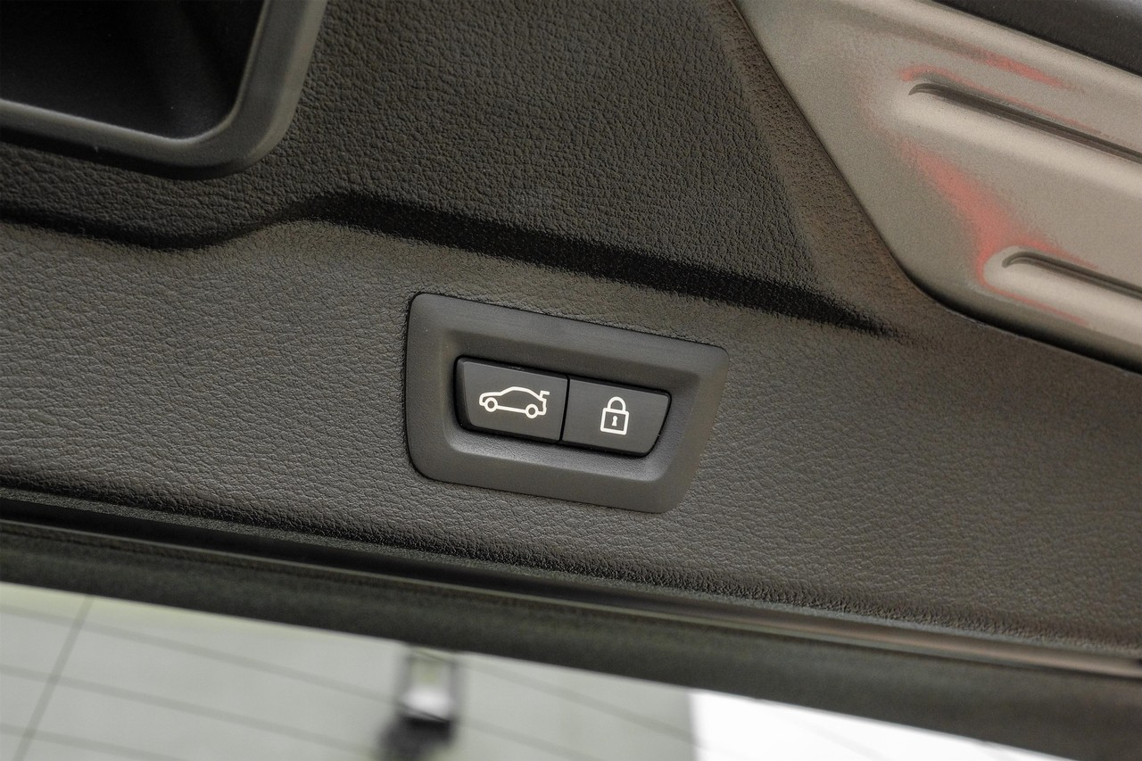 BMW X5 M Vehicle Main Gallery Image 65