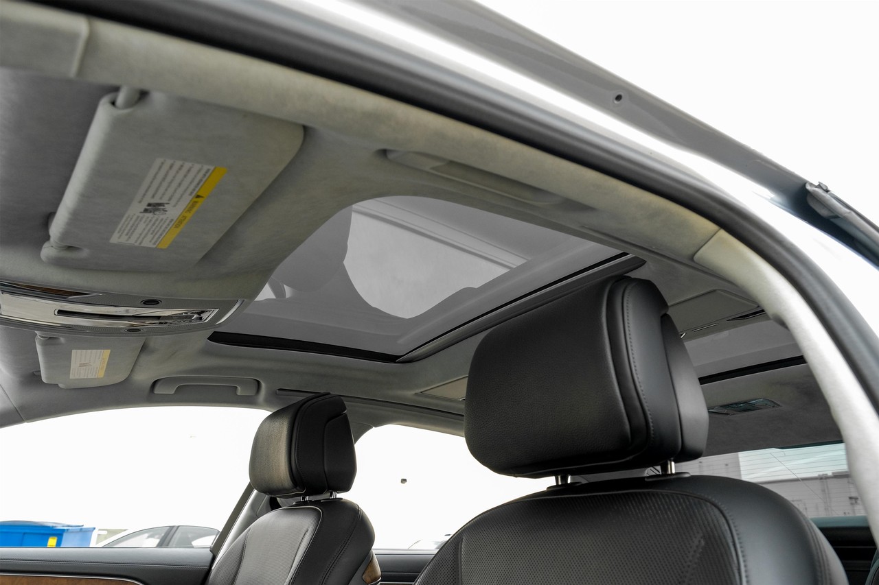 Audi A8 Vehicle Main Gallery Image 05